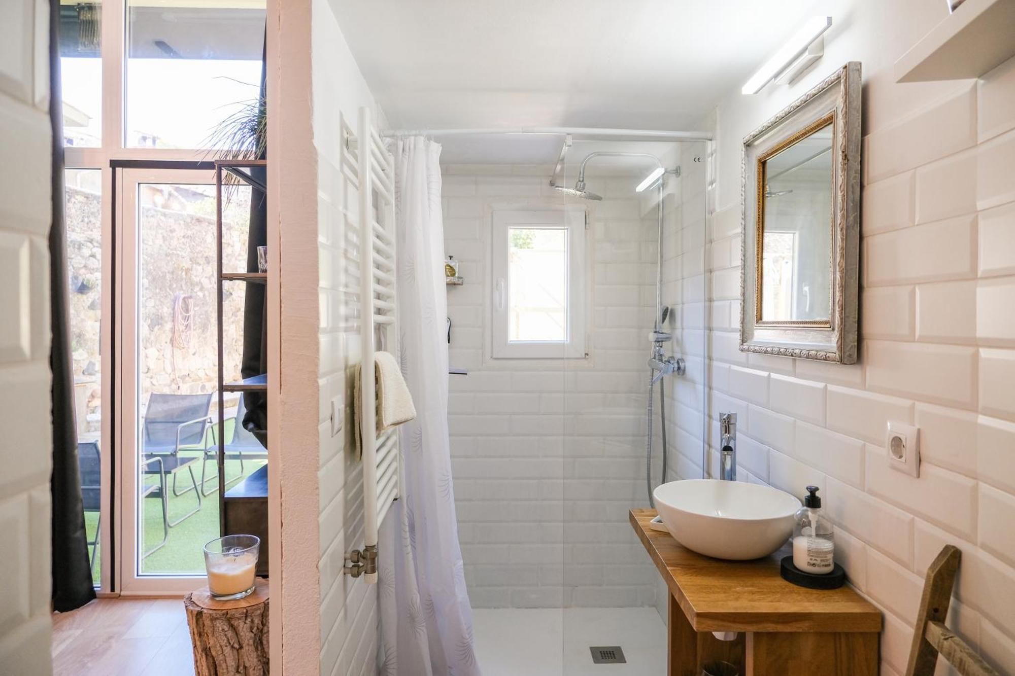 Cal Capo Alojamiento Con Jacuzzi Appartement Besalú Buitenkant foto